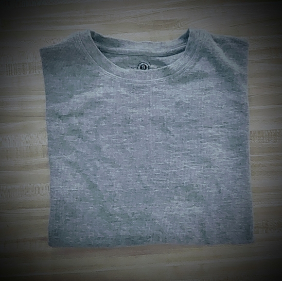 Men's size medium long sleeve thermal top - Picture 2 of 2